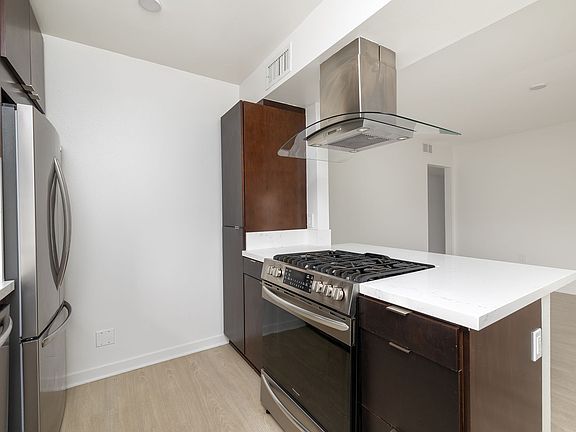3rd image of 10750 Missouri Ave #610