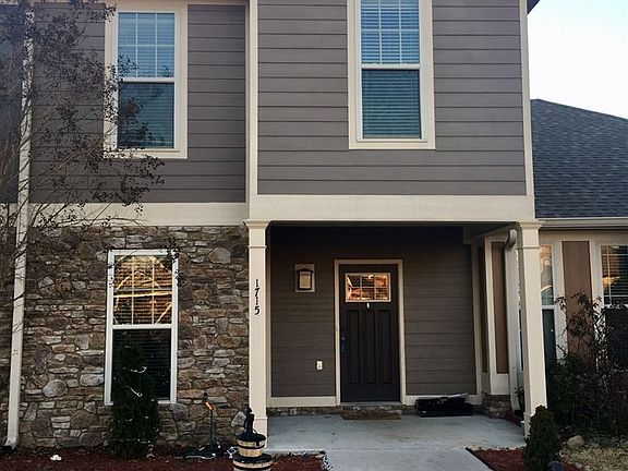 3rd image of 1715 Stone Castle Dr NE