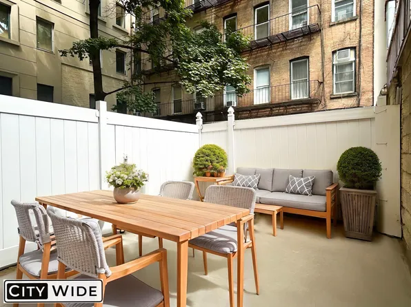 311 E 61st St APT 3, New York, NY 10065