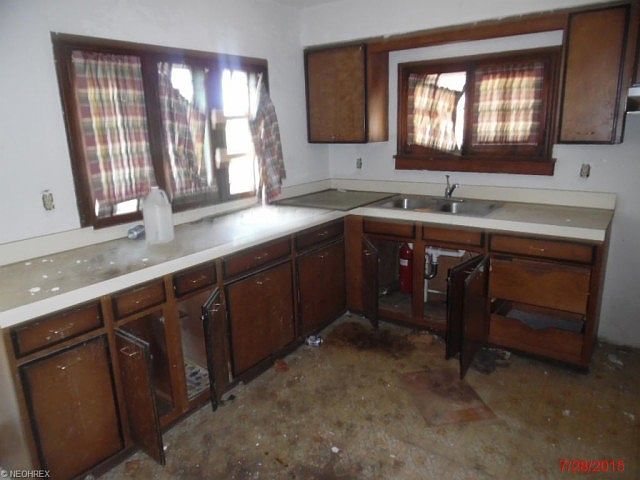 2nd image of 3230 W 119th St