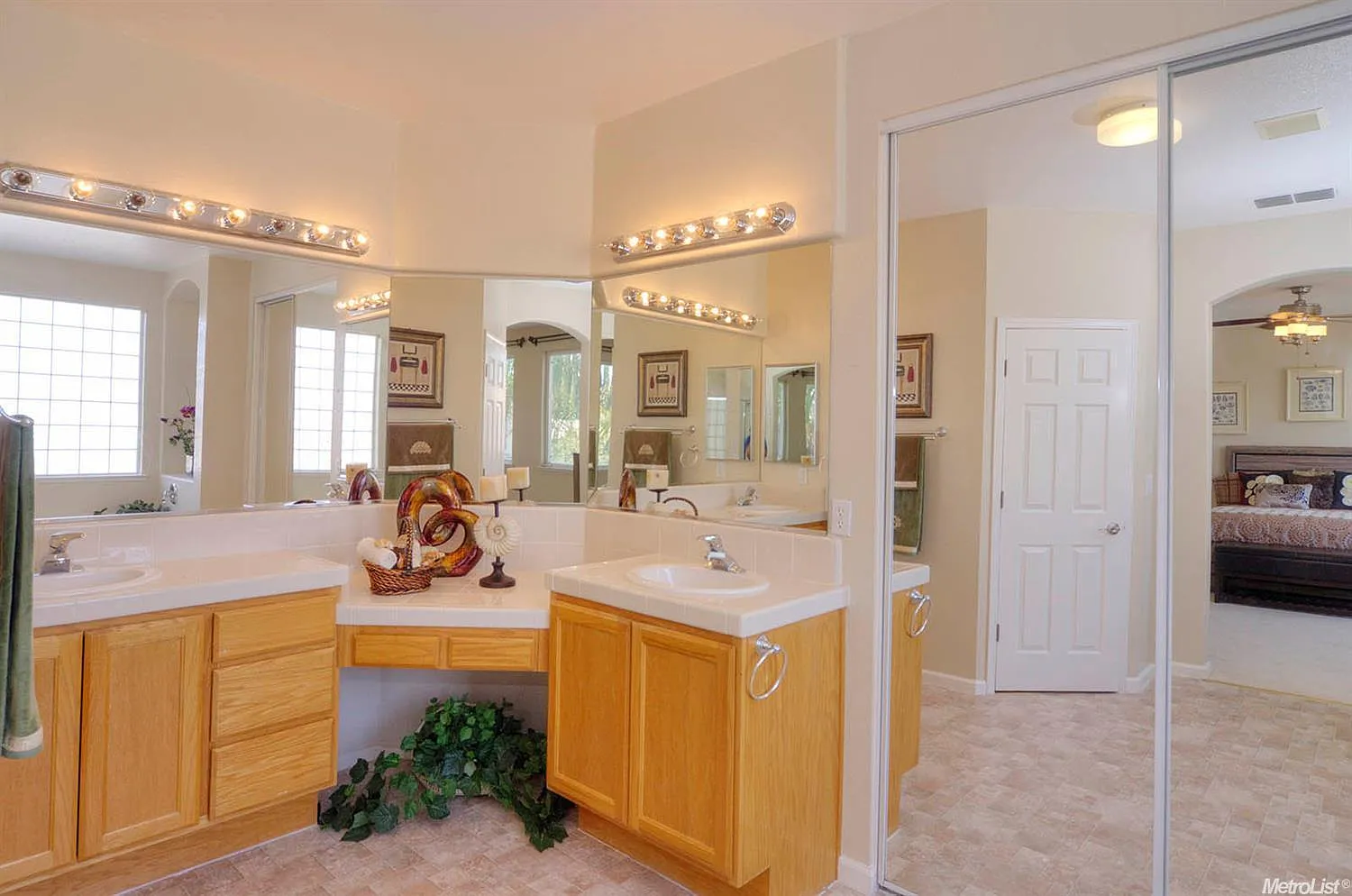 2473 Colby Ct photo 1