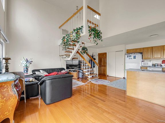 4th image of 3-14 Julius Road #20D