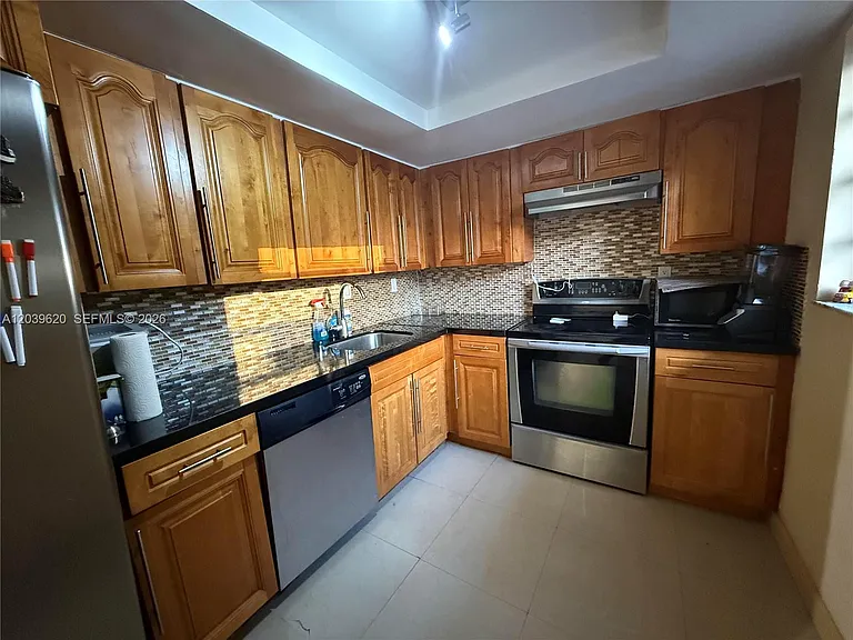 833 West Ave #204 — Photo 5