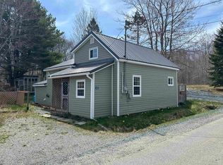 65 Town Lake Rd, Liverpool, NS B0T 1P0