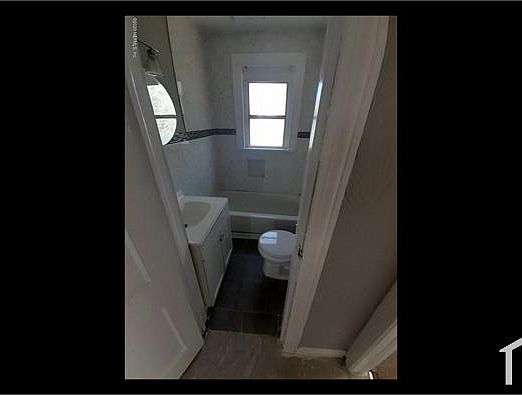 5th image of 2831 Woodland St S