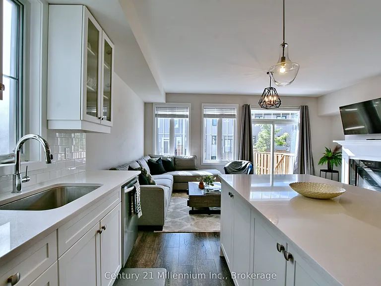 349 Yellow Birch Cres — Photo 16