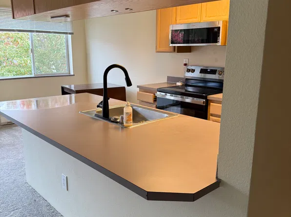 2219 NW 59th St #202, Seattle, WA 98107