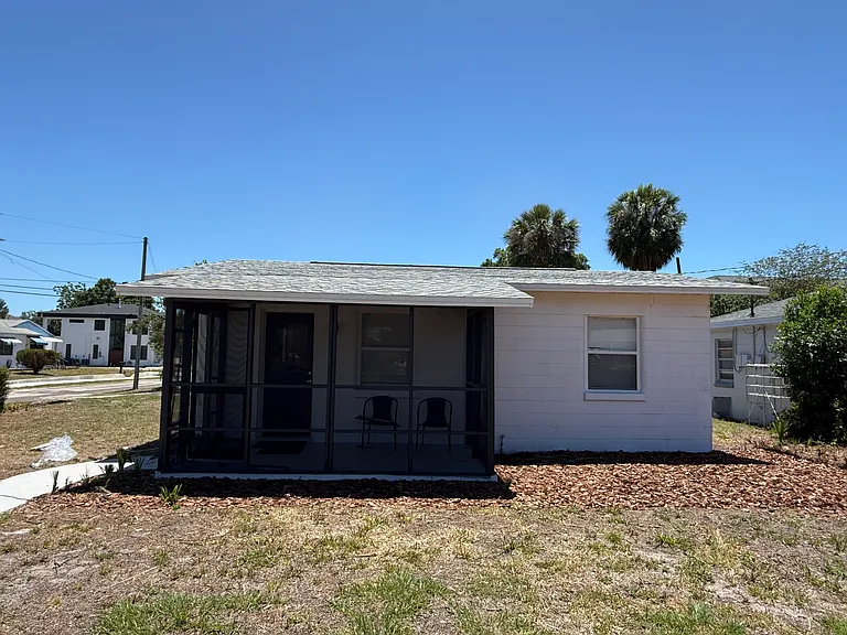 1502 W Grace St — Photo 3