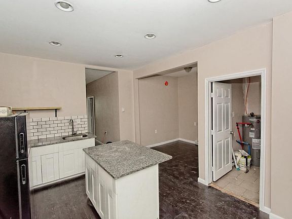 3rd image of 504 Washington Ave #2