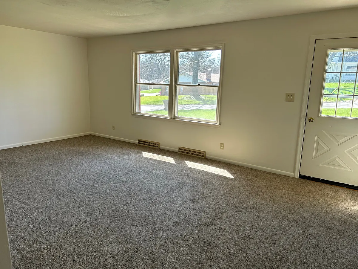 Building Photo - 1173 Monterey Dr