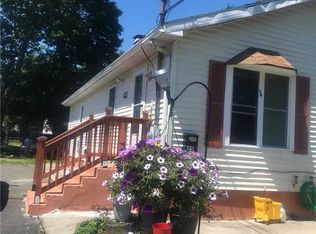 25 E 4th St, Huntington Station, NY 11746