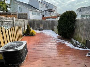 138 Forest Grn #1, Staten Island, NY 10312