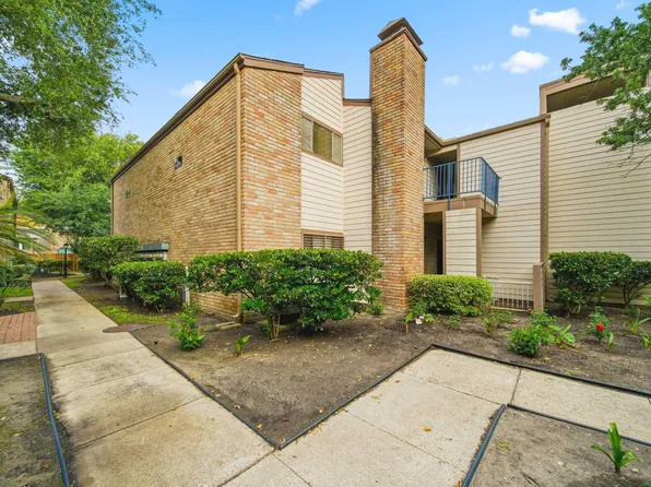7116 N Holiday Dr, Galveston, TX 77550