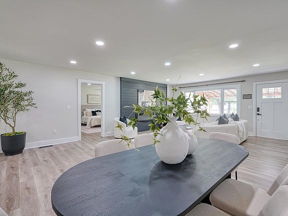 4th image of 303 Watson Rd