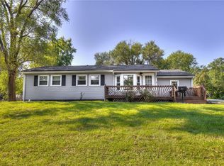 801 NE 61st Ter, Kansas City, MO 64118