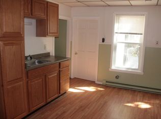 196 May St APT 2, Worcester, MA 01602