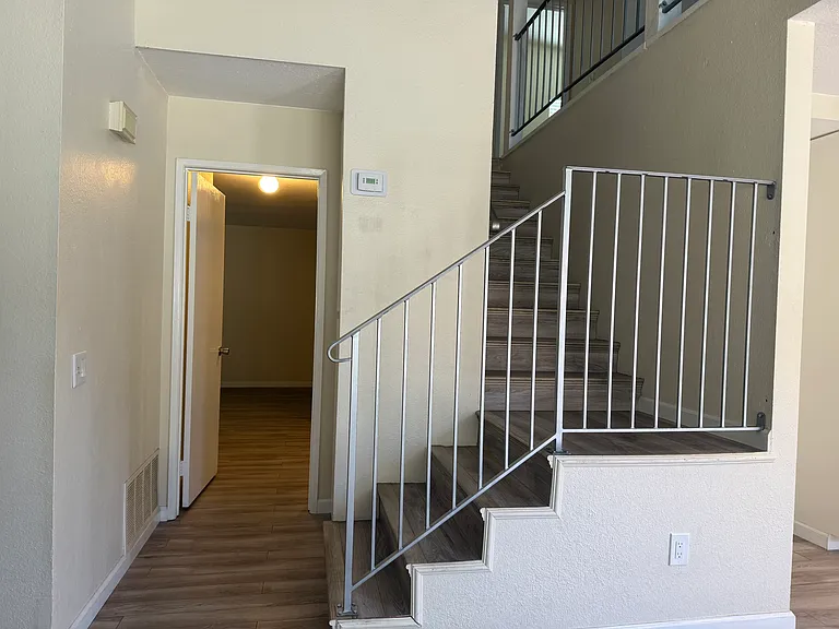 1612 Carmel Cir E — Photo 10