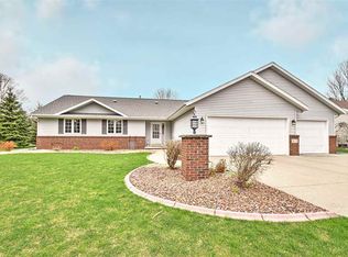 3115 N Oneida St, Appleton, WI 54911