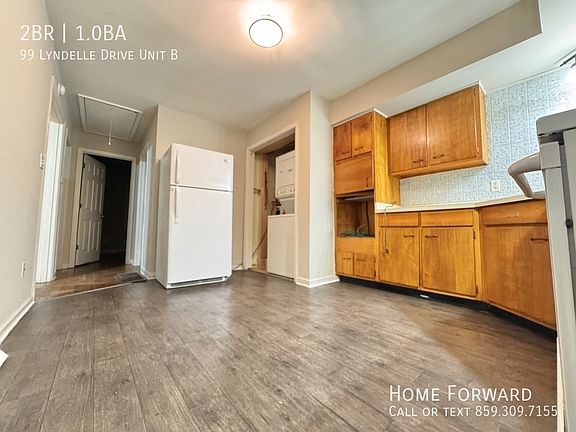 5th image of 99 Lyndelle Dr Unit B