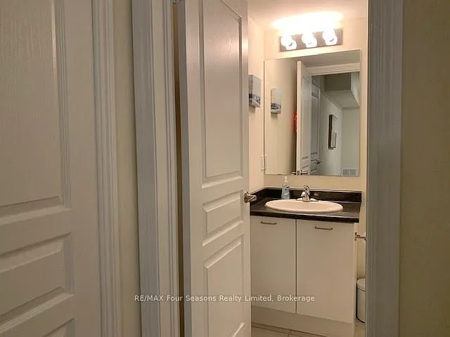 4 Cove Ct #102 — Photo 21