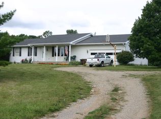 1054 S Michigan Rd, Eaton Rapids, MI 48827