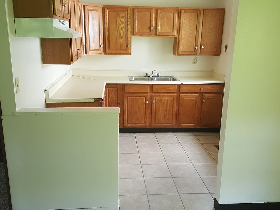 2nd image of 3936 Middlehurst Ln