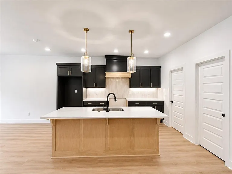6 Tarland Ln — Photo 5