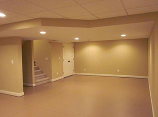 1811 Savanna Dr, Champaign, IL