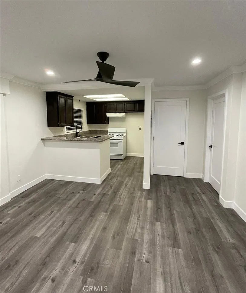 Studio, 350 sqft, $1,600 — Photo 3