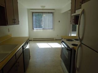 386 N 4th Ave APT 10, Stayton, OR 97383