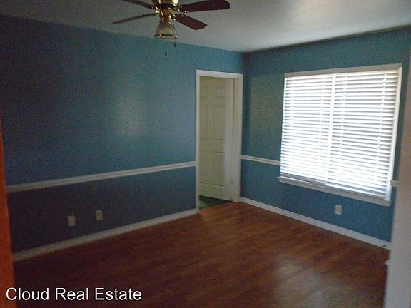 4th image of 2705 Poage Cir