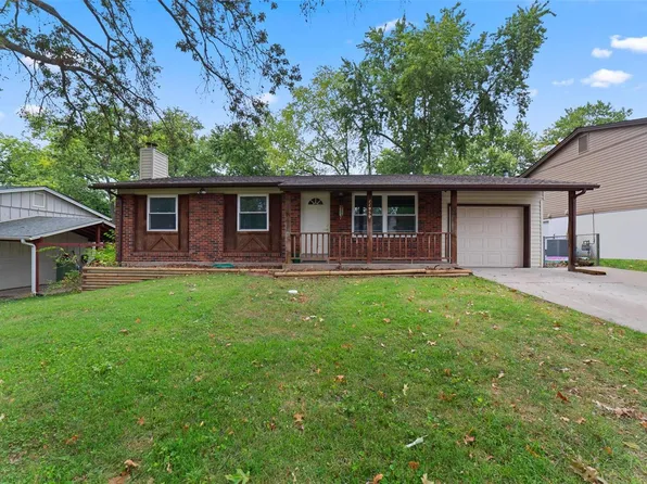 11959 Glenpark Dr, Maryland Heights, MO 63043