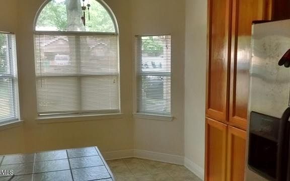 5th image of 11068 Oakcrest Dr