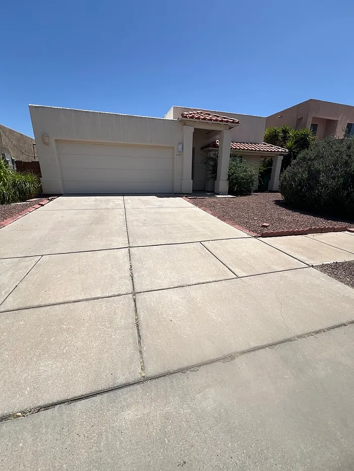 3 bed, 2.0 bath, 1623 sqft, $1,950 — Photo 1