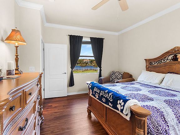 5th image of 10972 Cherry Laurel Dr