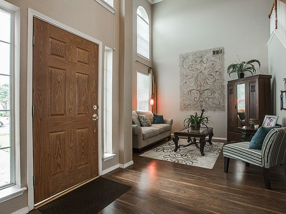 2nd image of 13199 Bavarian Dr
