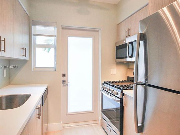 5th image of 1606 West Ave APT 4W