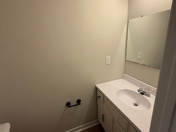 4th image of 1002 Palmer Dr APT 15
