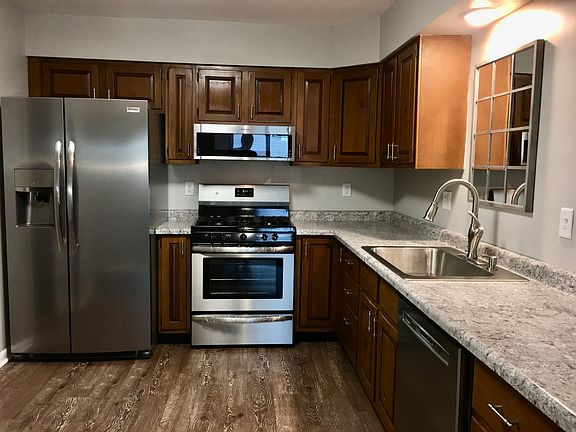 Fully Applianced kitchen