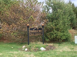 17 Hawksnest Dr, South Haven, MI 49090