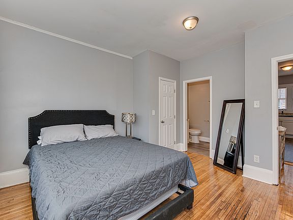 Room with private bath 301 Plymouth side B ($325 per week)