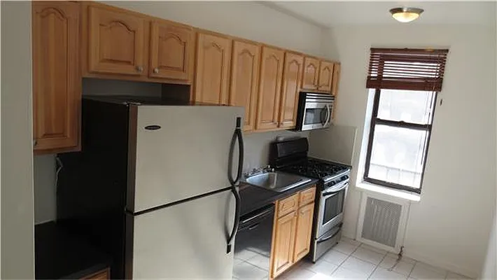 Rented by R New York | media 2