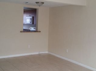 2054 NE 162nd St APT 8, North Miami Beach, FL 33162