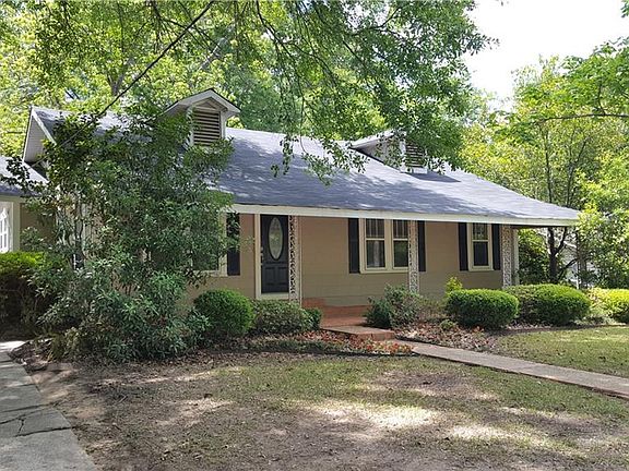 2nd image of 621 Oak Knoll St
