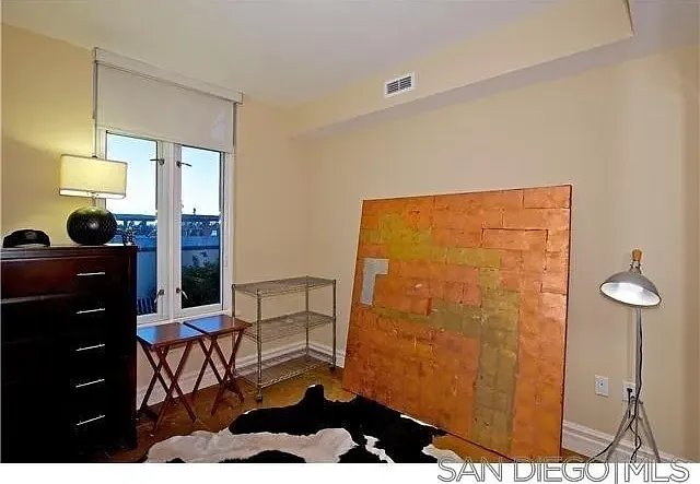 744 W Harbor Dr — Photo 12