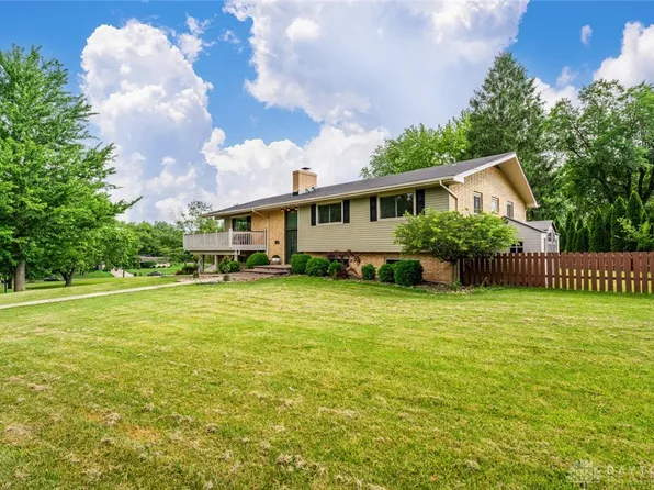 2798 Edwin Dr, Dayton, OH 45434