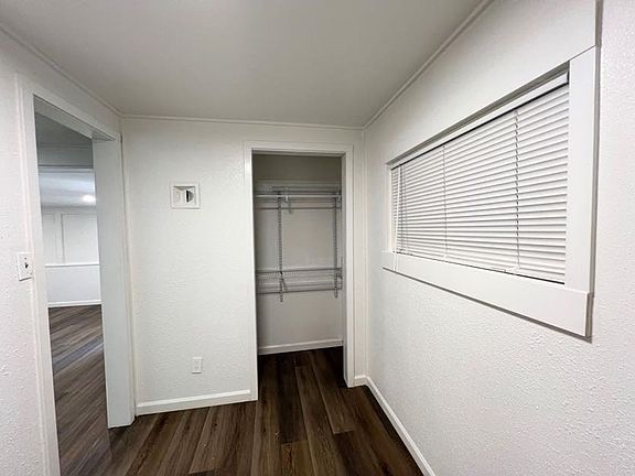 3rd image of 301 N Columbus Ave #1/2