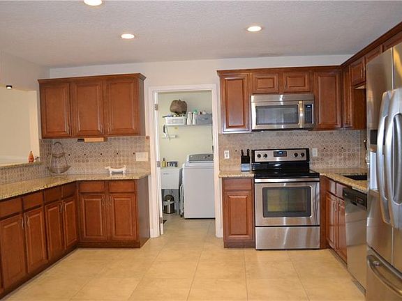 3rd image of 1417 Pelican Bay Trl