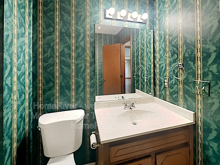 2551 Hunton Ct NE — Photo 17