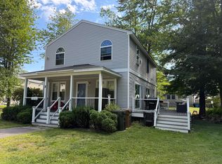 5 Vivian St, Saco, ME 04072